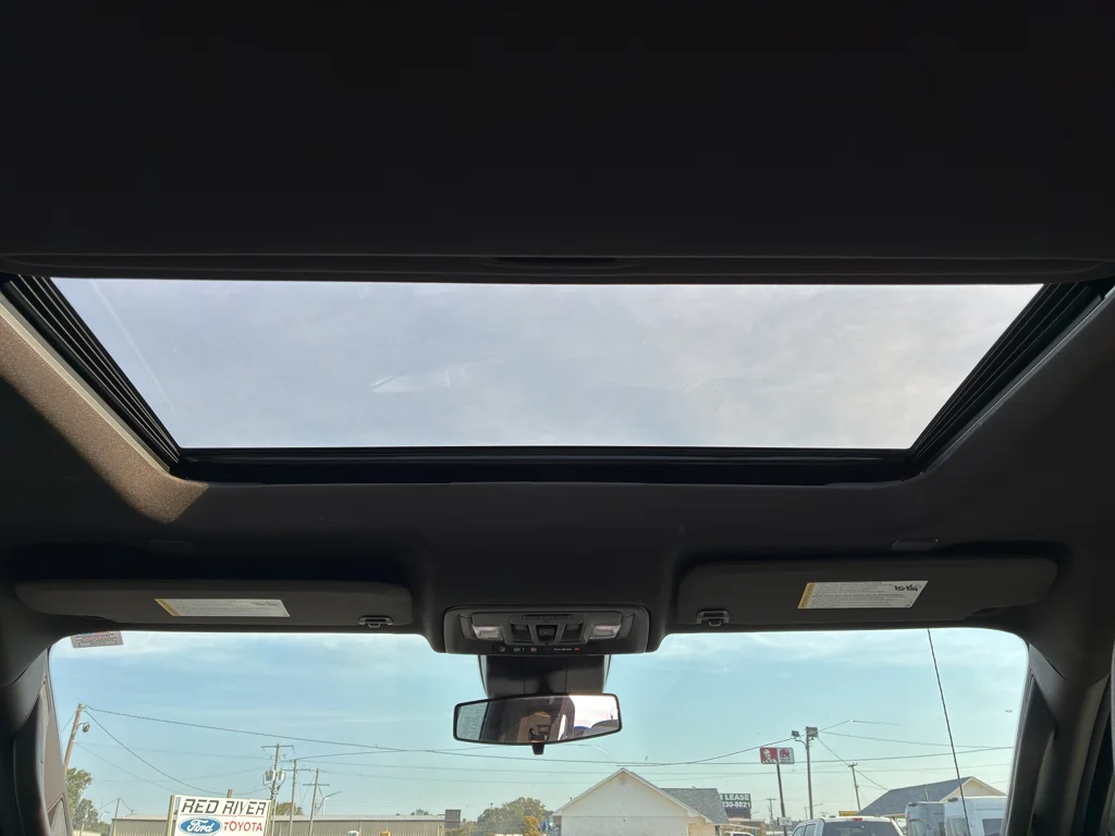 Used 2025 Summit White Chevrolet LT Trail Boss image 22