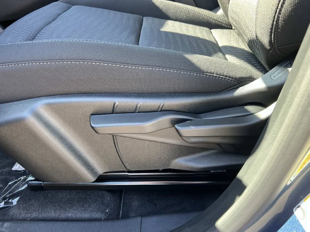 New 2027 Lakeshore Blue Metallic Chevrolet LT image 15