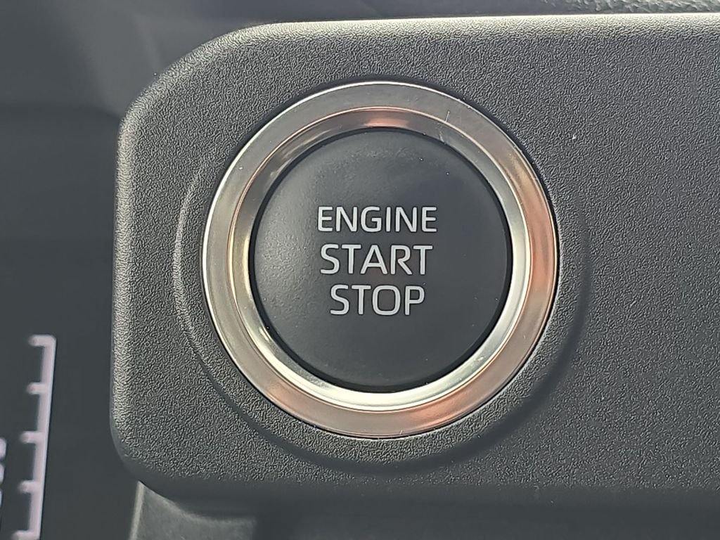 Certified Used 2025  Toyota SR5 image 30
