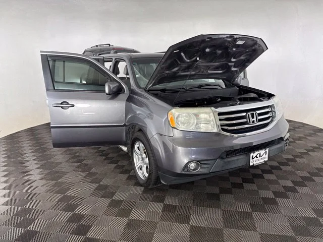 Used 2015 Gray Honda EX-L image 22