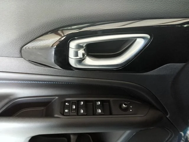New 2026 Fathom Blue Pearl Coat Jeep Latitude image 23