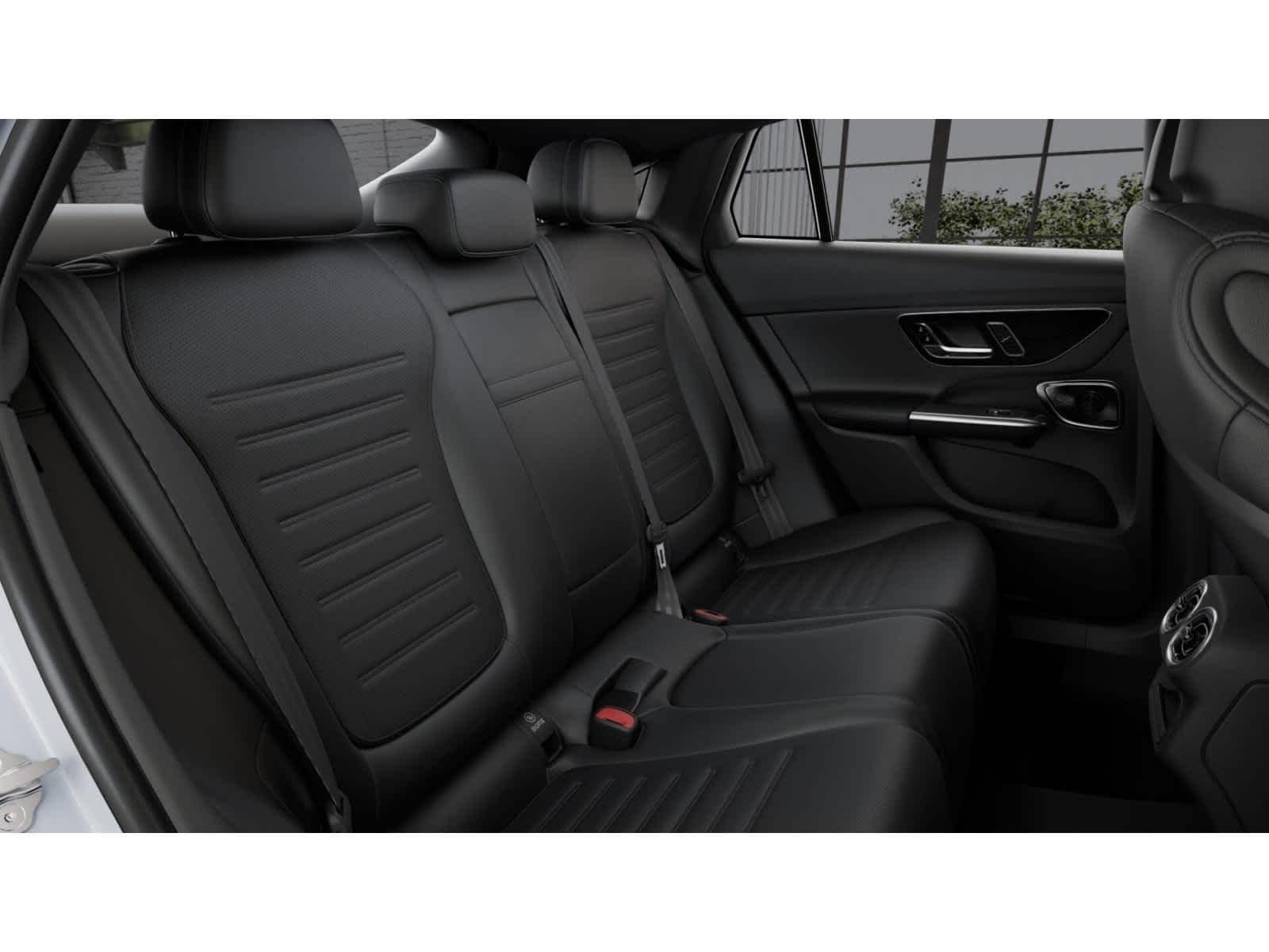 New 2026 Polar White Mercedes-Benz GLC 300 image 4