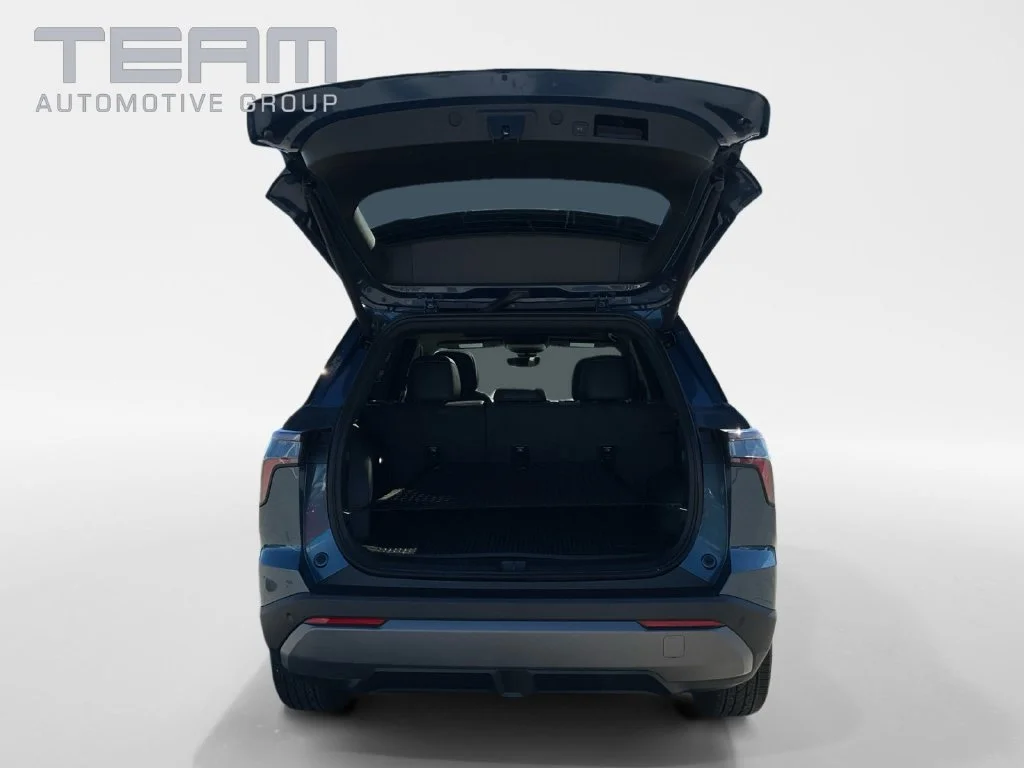 Used 2025 Lakeshore Blue Metallic Chevrolet LT image 14