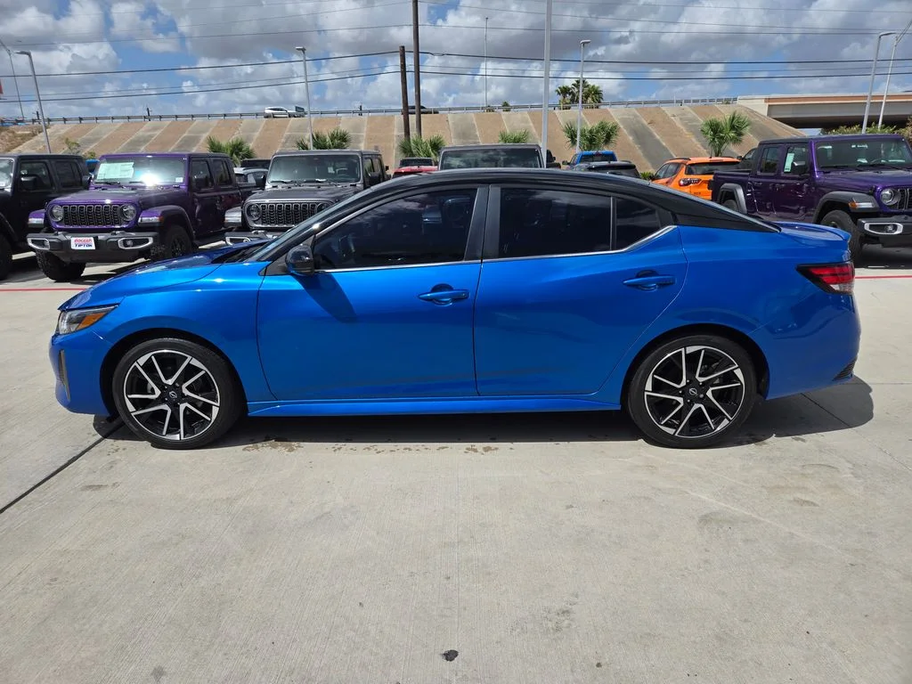 Used 2025 Blue Nissan SR image 6