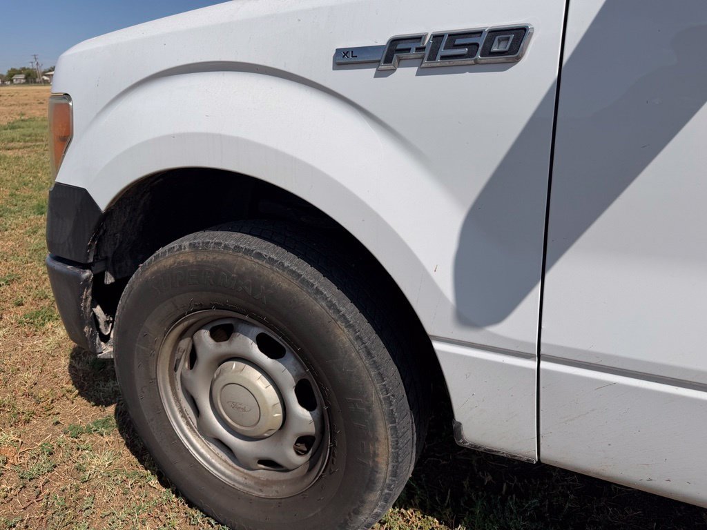 Used 2014 Oxford White Ford XL image 14