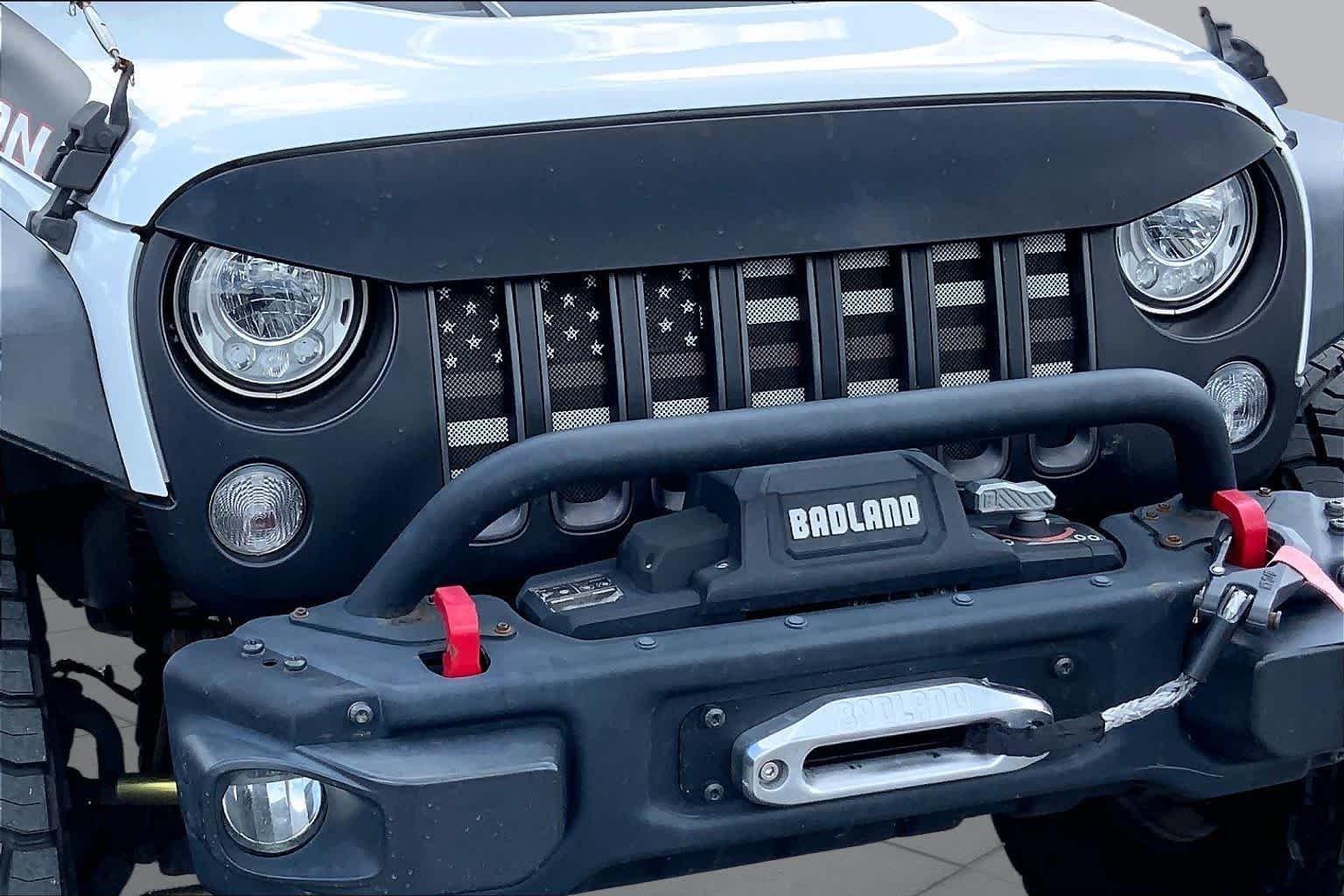 Used 2017 Bright White Clearcoat Jeep Rubicon Recon image 29