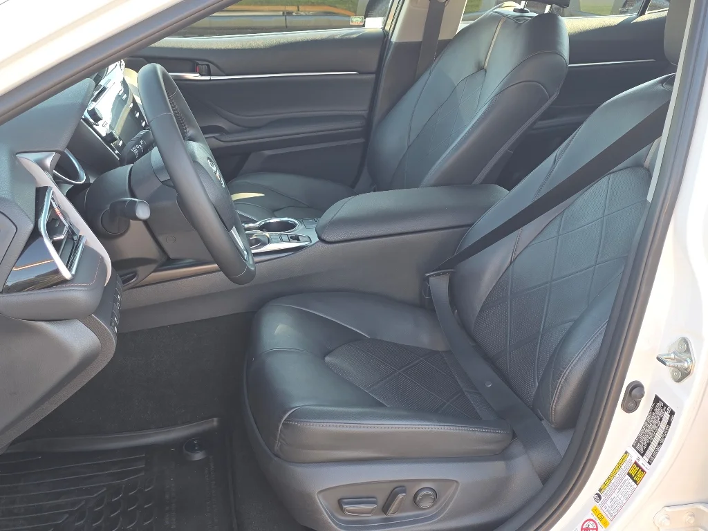 2018 Toyota Camry XLE - Photo 32