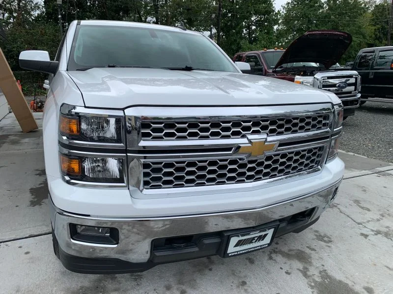 Used 2015 White Chevrolet LT Pickup 4D 6 1/2 ft image 18