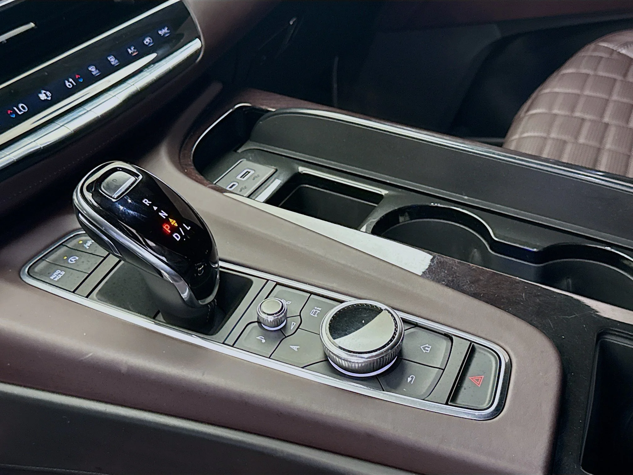 Used 2022 Satin Steel Metallic Cadillac Sport Platinum image 19