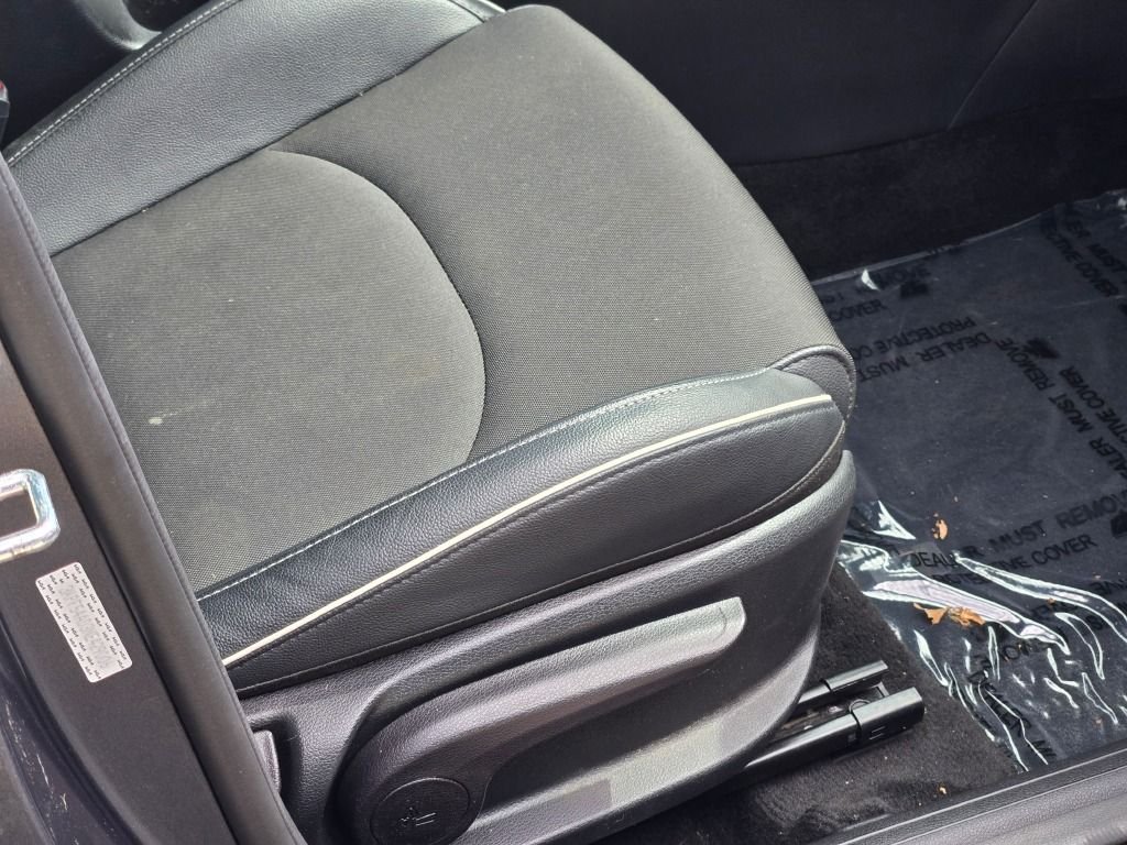 Used 2022 Gray Kia GT-Line image 6