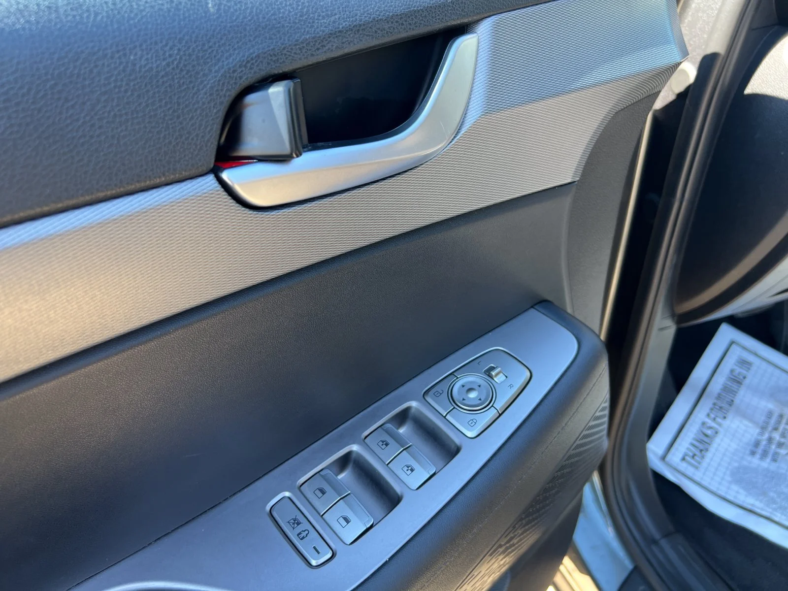 Used 2022 Green Hyundai SEL image 16