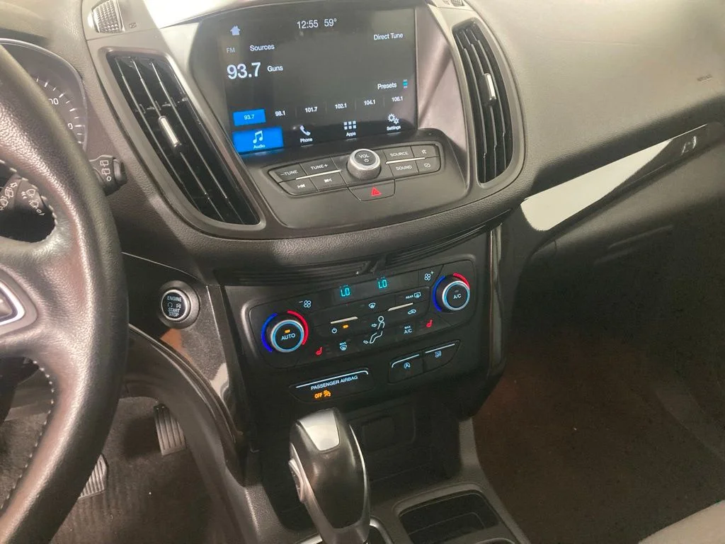 Used 2019 Ford Escape SE with VIN 1FMCU9GD1KUA96596 for sale in Elk River, Minnesota