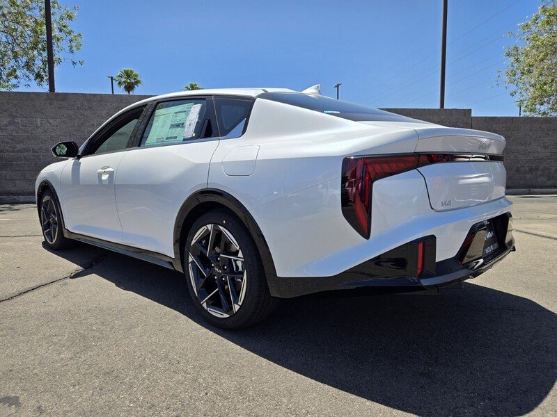 New 2026 Snow White Pearl Kia GT-Line image 4