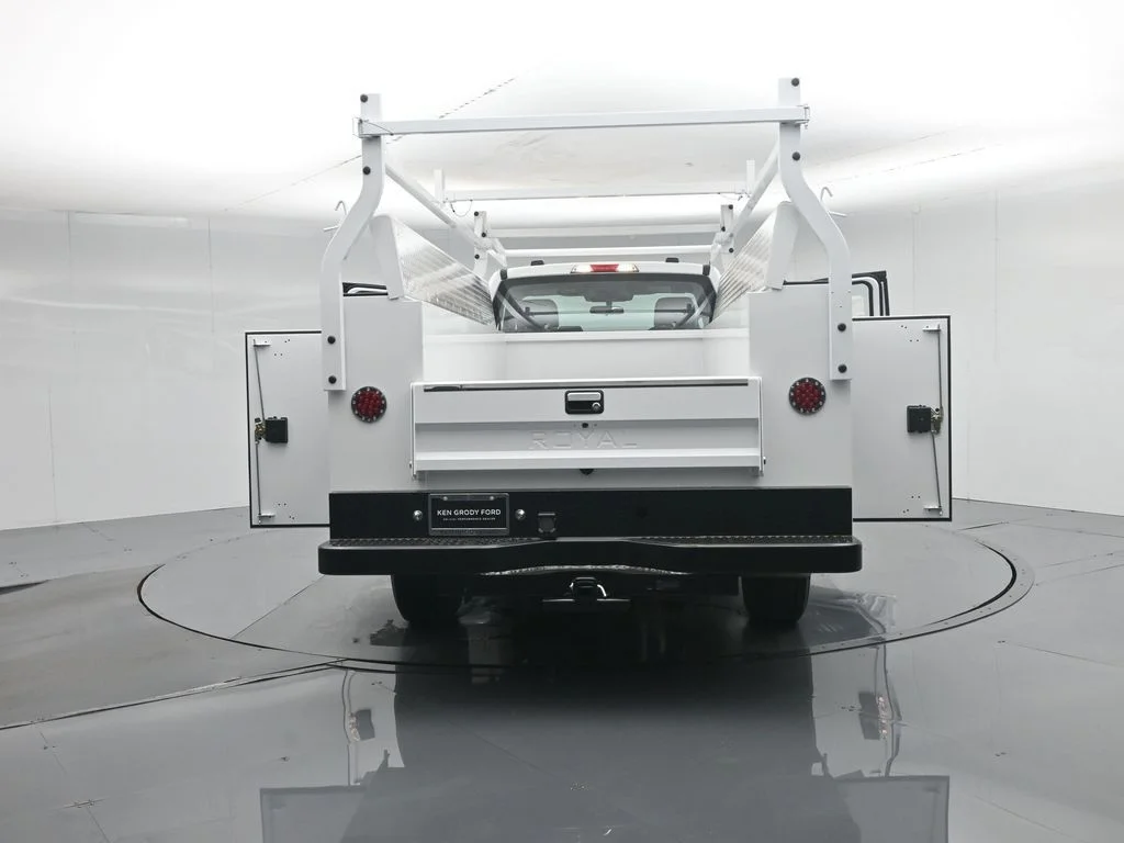 New 2026 Oxford White Ford XL image 35