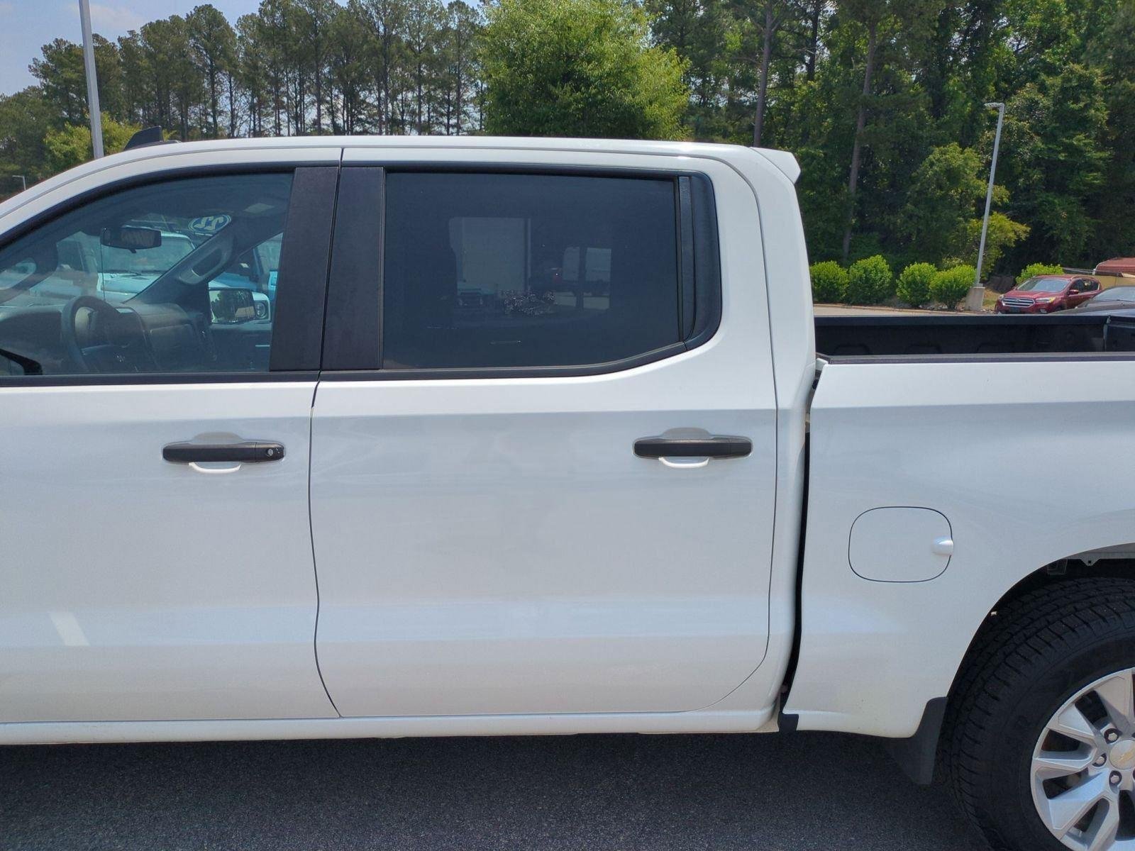 Used 2022 Summit White Chevrolet Custom image 29