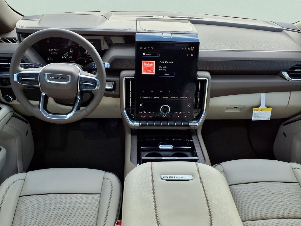 Used 2025 White GMC Denali image 10