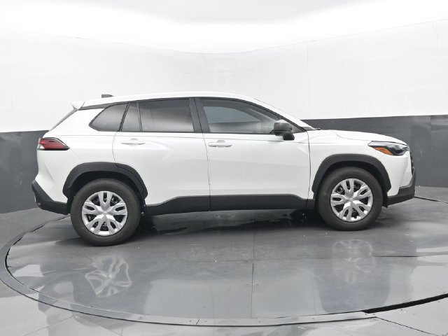 Used 2026 Wind Chill Pearl Toyota L image 2