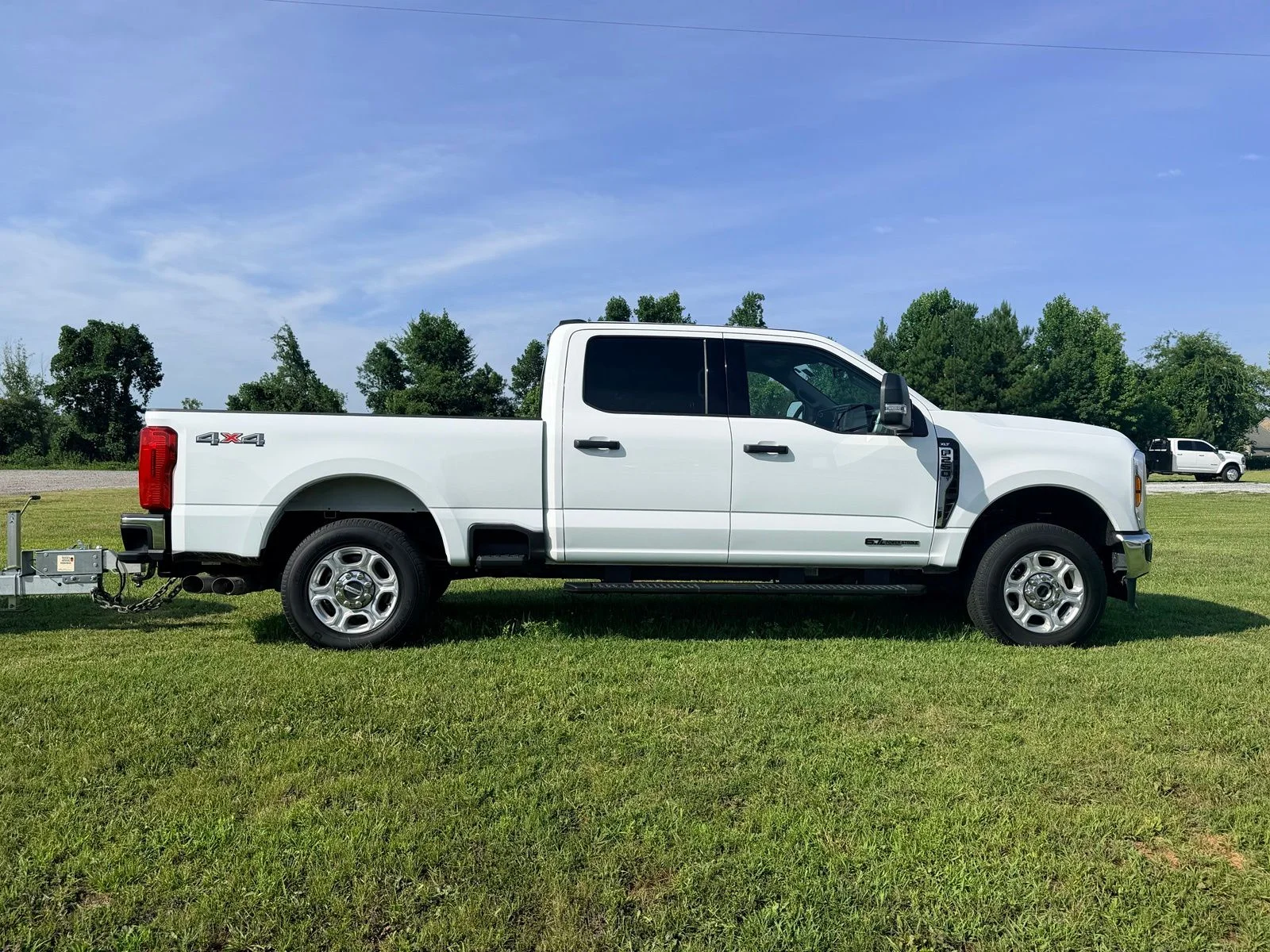 Used 2026 Oxford White Ford XLT image 9