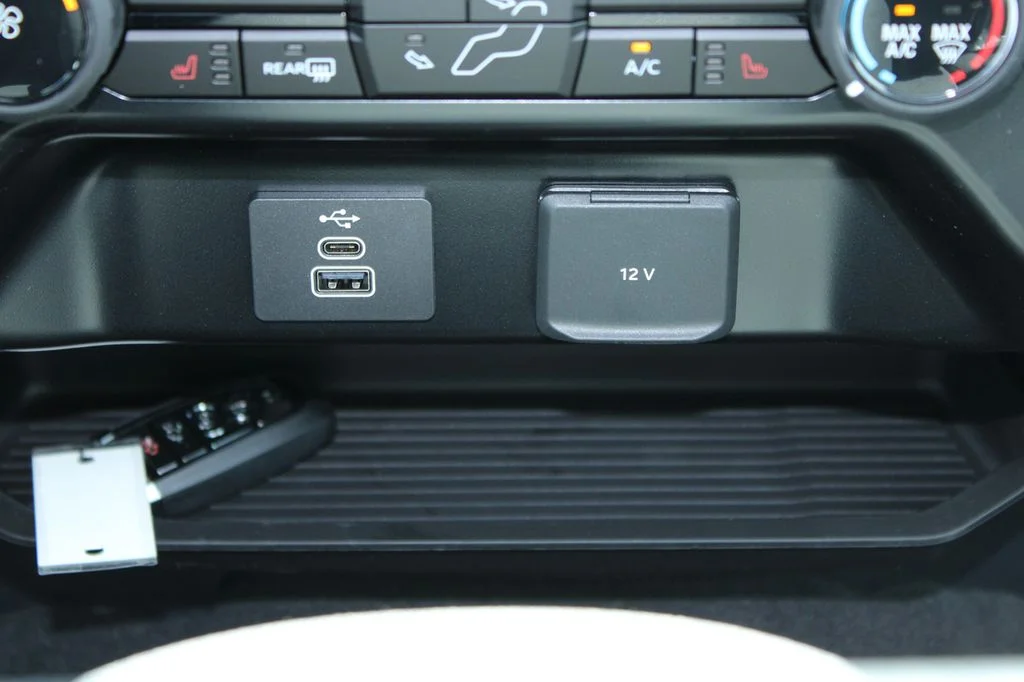 New 2026 Avalanche Ford F-350® XLT image 35