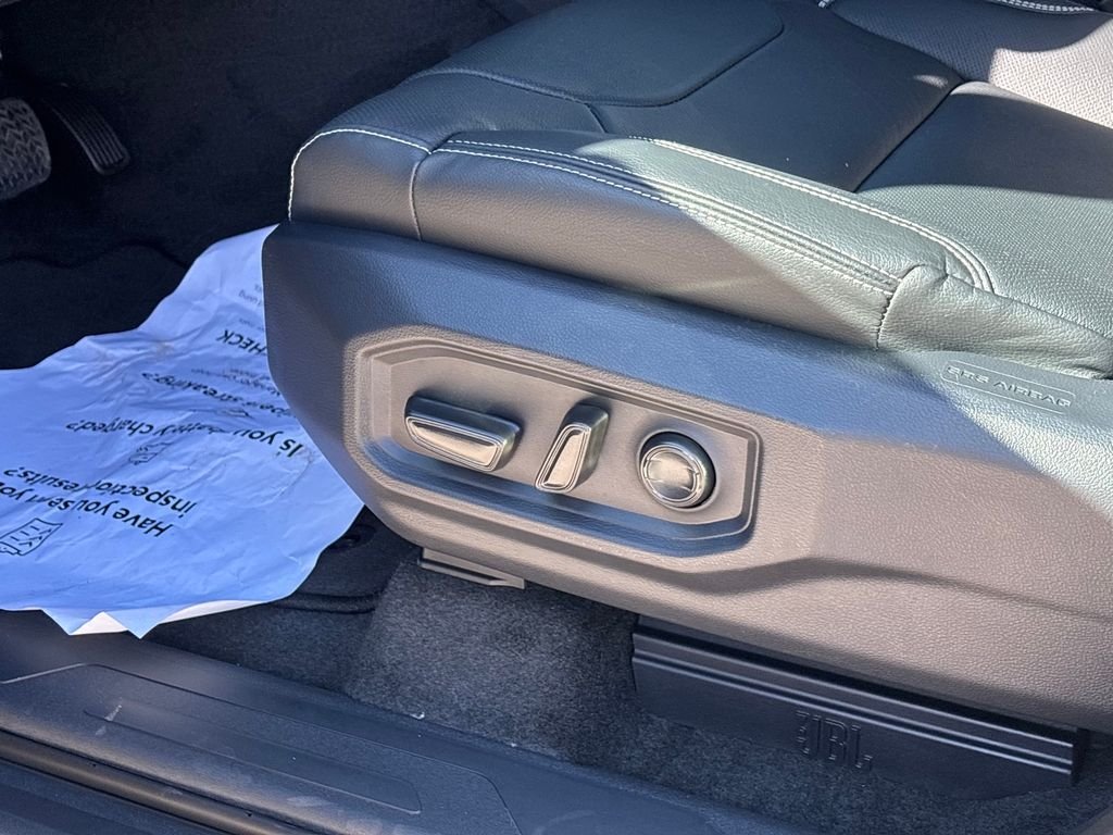 2026 Toyota Tundra Limited - Photo 27