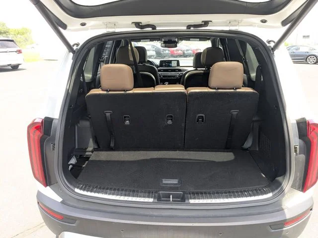 Used 2022 Glacial White Pearl Kia SX image 9