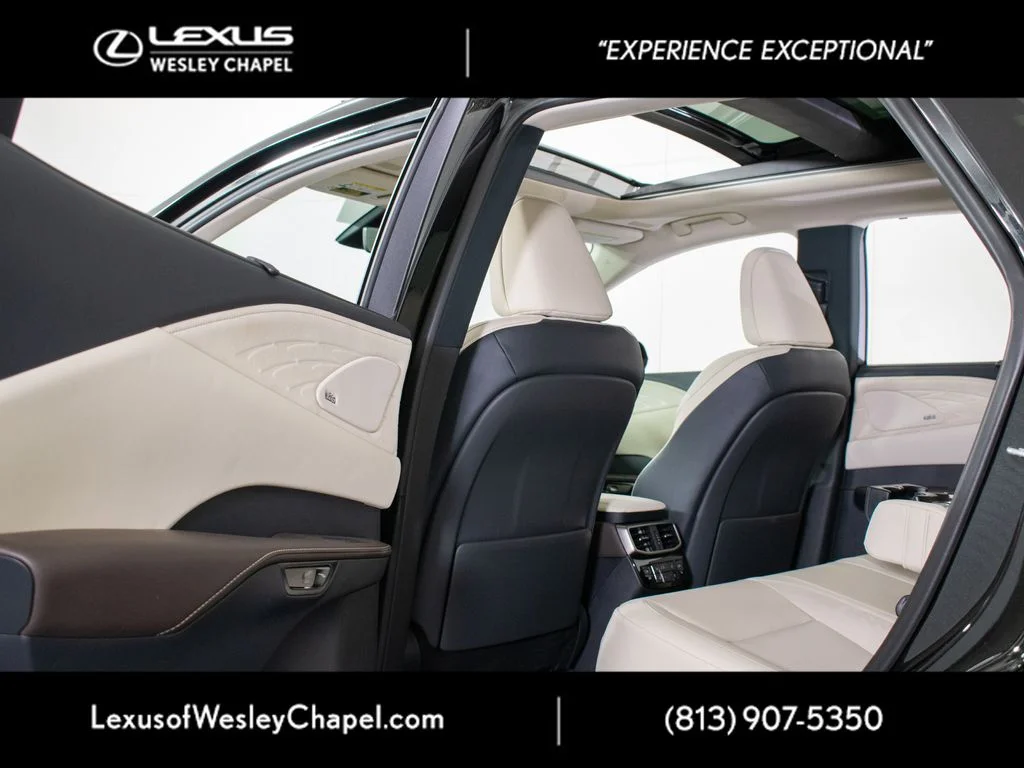 2026 Lexus RX 350 Luxury - Photo 8