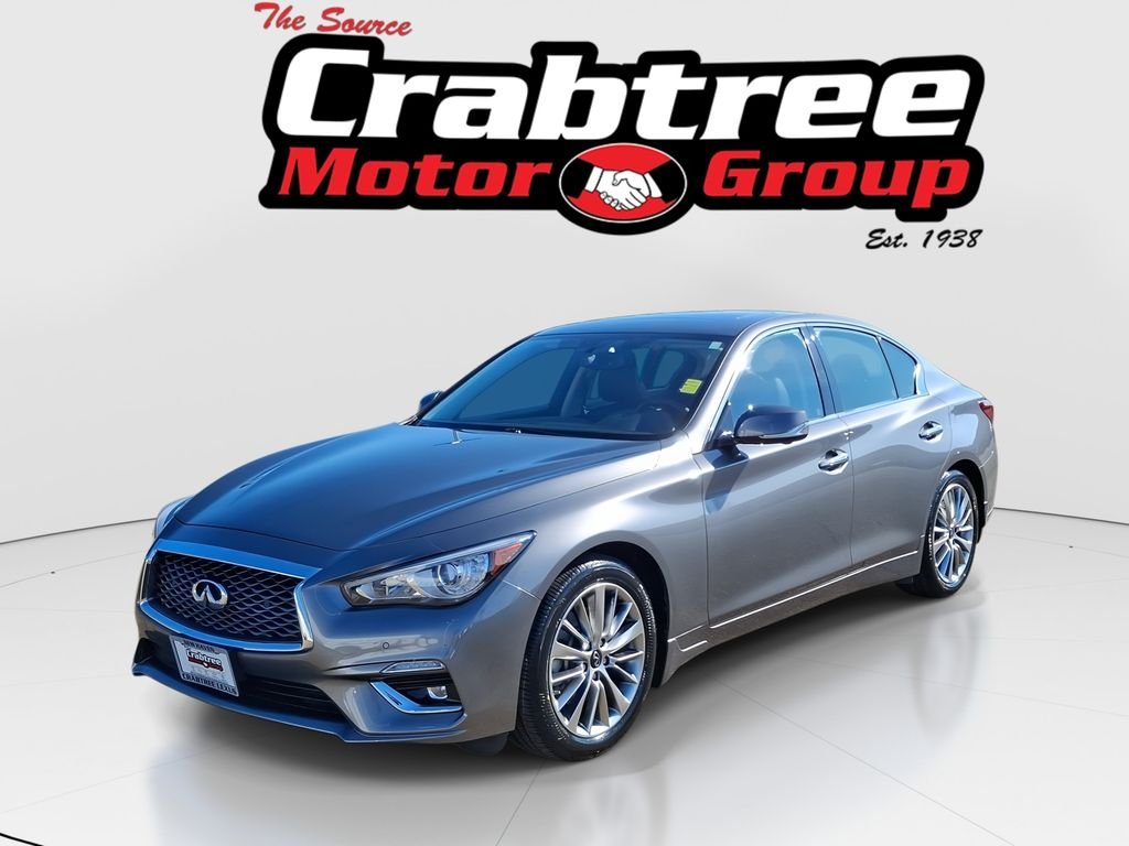 Used 2023 Gray INFINITI LUXE image 1