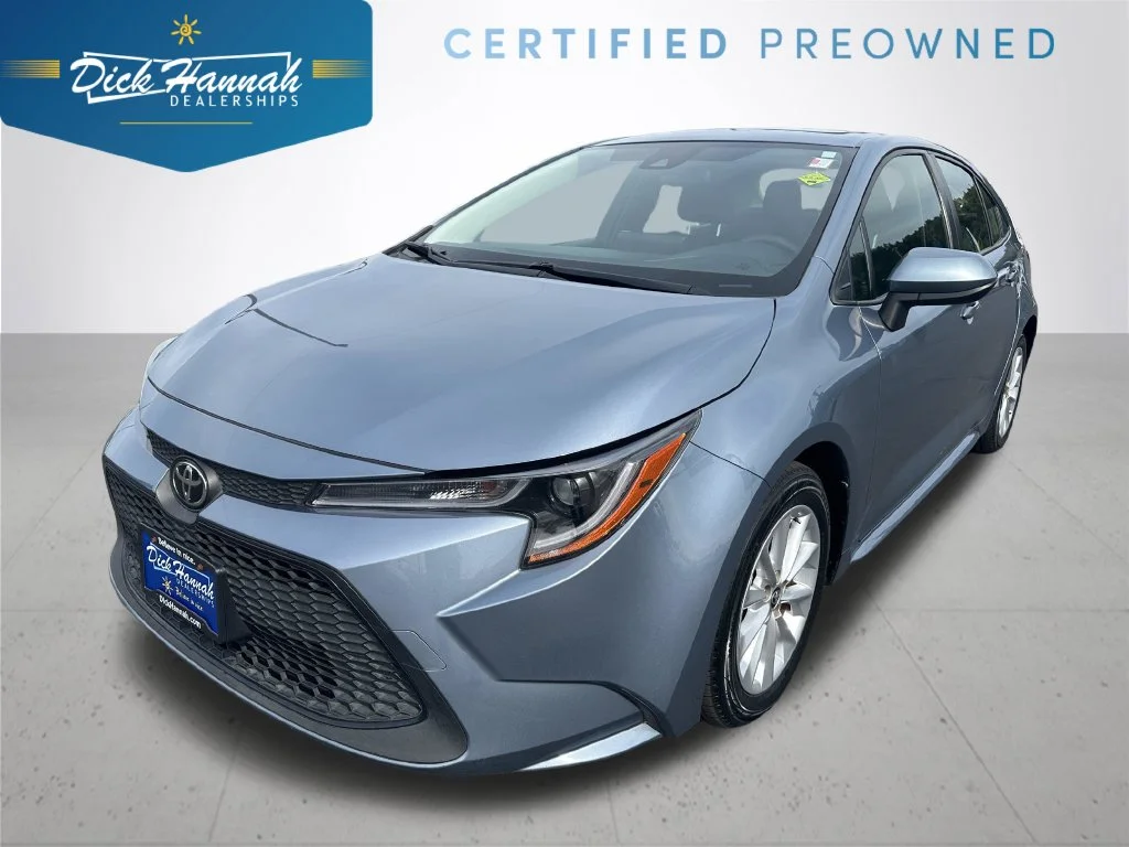 Certified Used 2022  Toyota LE image 1