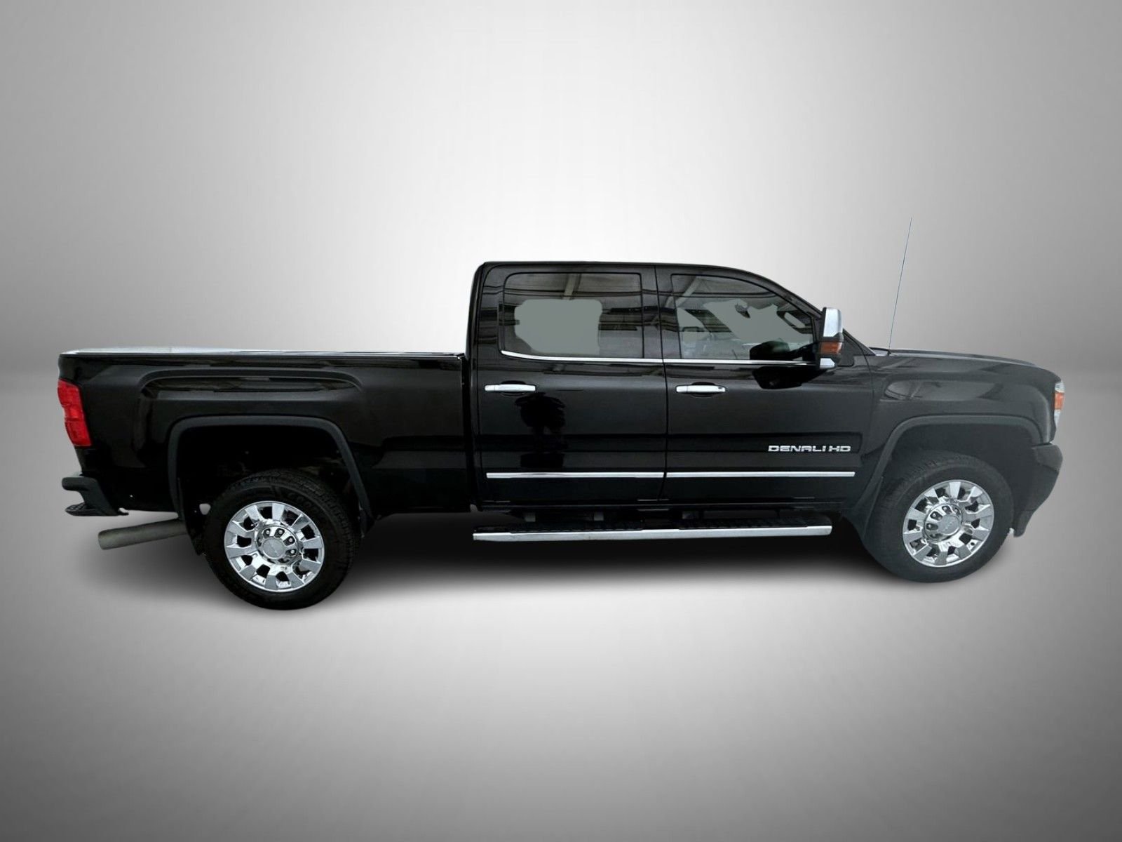 Used 2015 Black GMC Denali image 4
