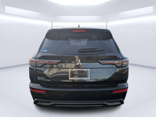 Used 2025 Black Mitsubishi ES image 4