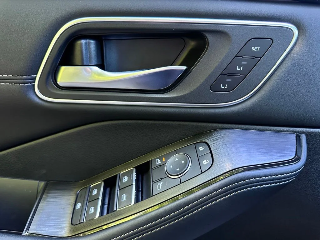 New 2026 Gun Metallic Nissan Platinum image 33