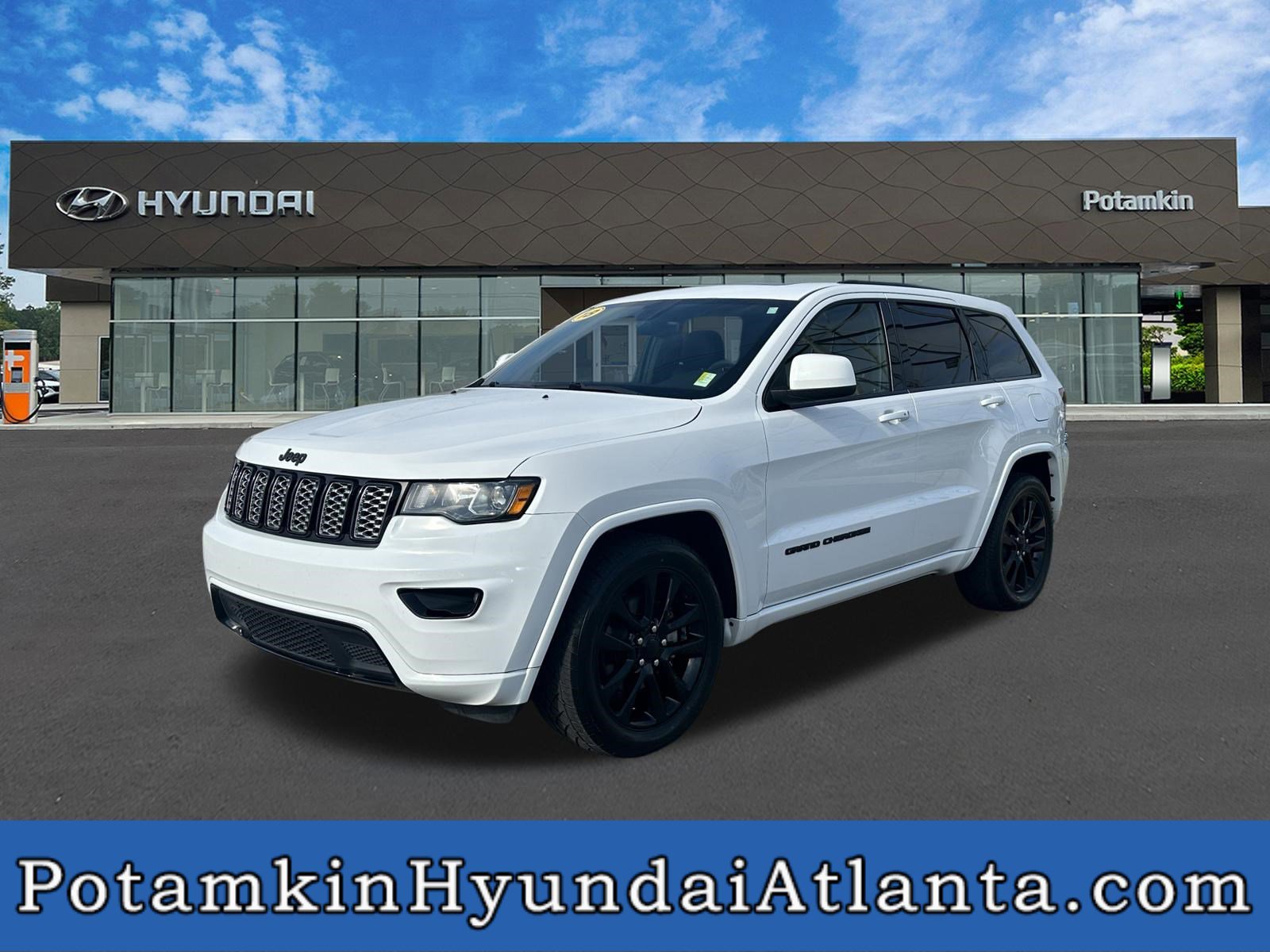 2018 Jeep Grand Cherokee Altitude's photo