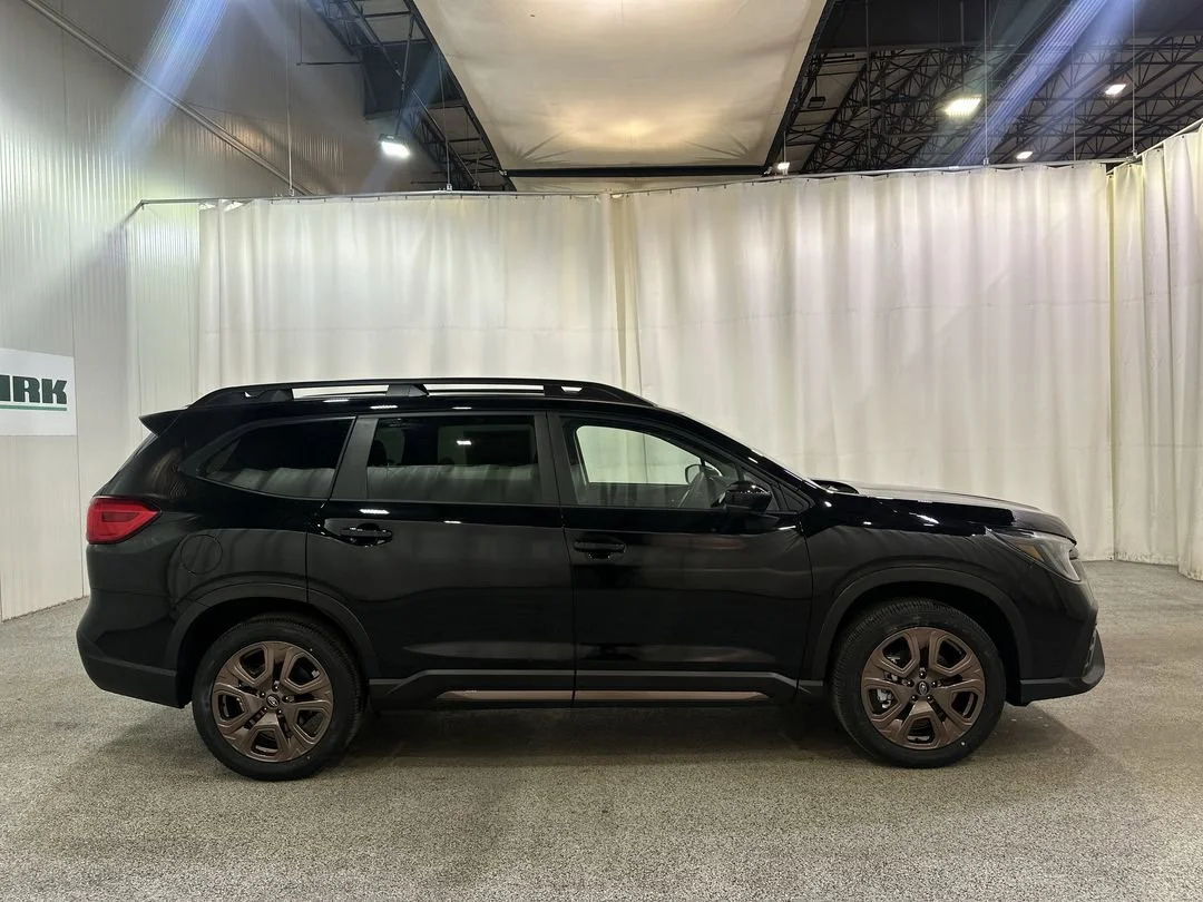 New 2026 Crystal Black Silica Subaru Limited Bronze Edition image 5