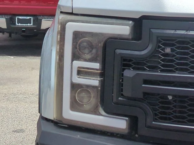 Used 2018 Silver Ford Lariat image 10
