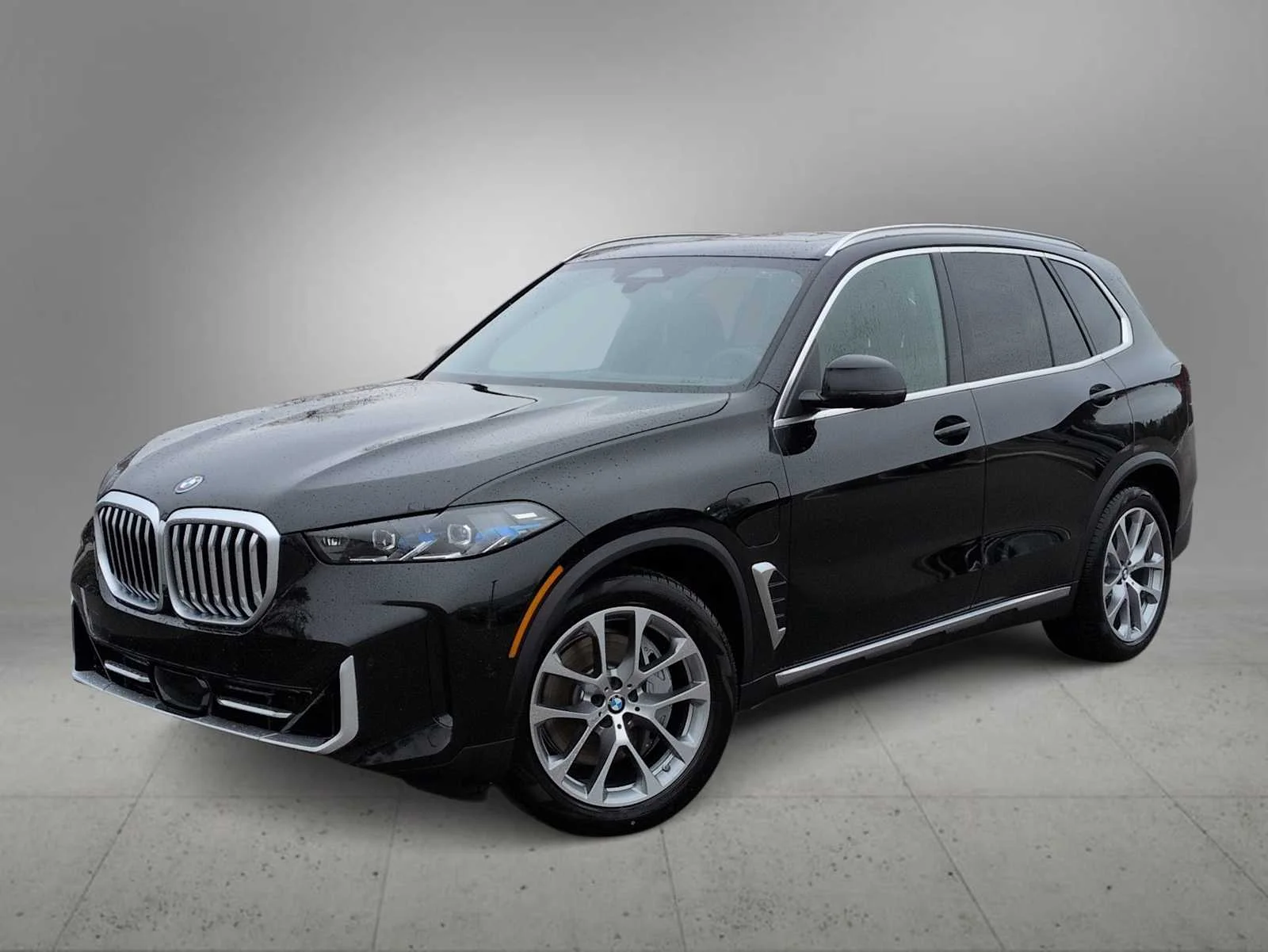 2026 BMW X5 xDrive50e's photo