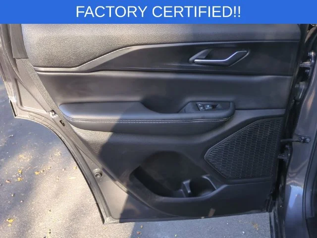 Used 2024 Gray Jeep Altitude X image 28