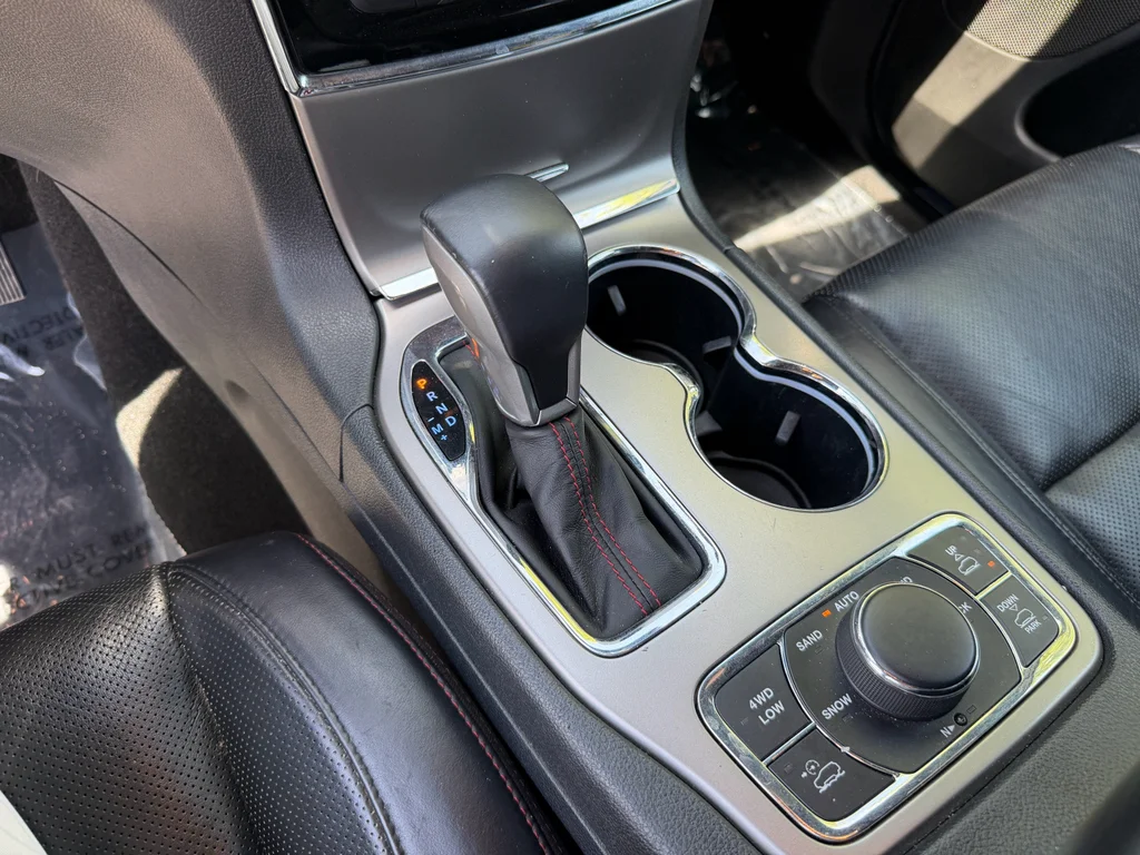 Used 2019 Slate Blue Pearlcoat Jeep Trailhawk image 19