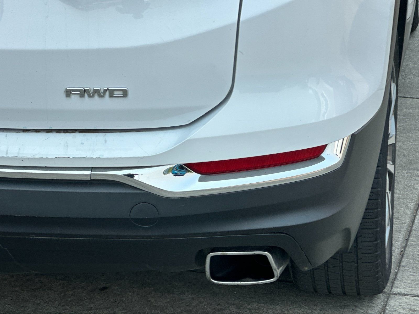 Used 2019 Summit White GMC SLT image 23
