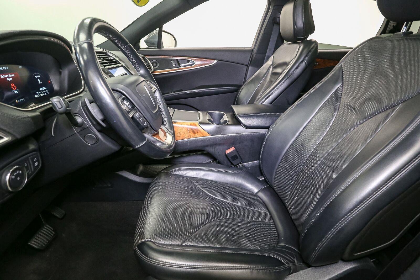 Used 2020 Magnetic Gray Lincoln Reserve image 46