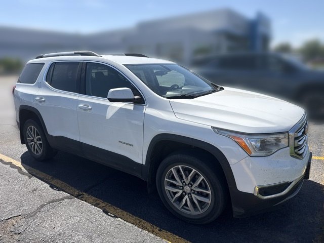 Used 2018 SUMMIT WHITE GMC SLE image 37