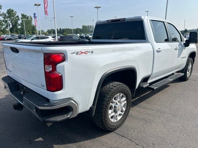 Used 2022 Summit White Chevrolet LT image 5