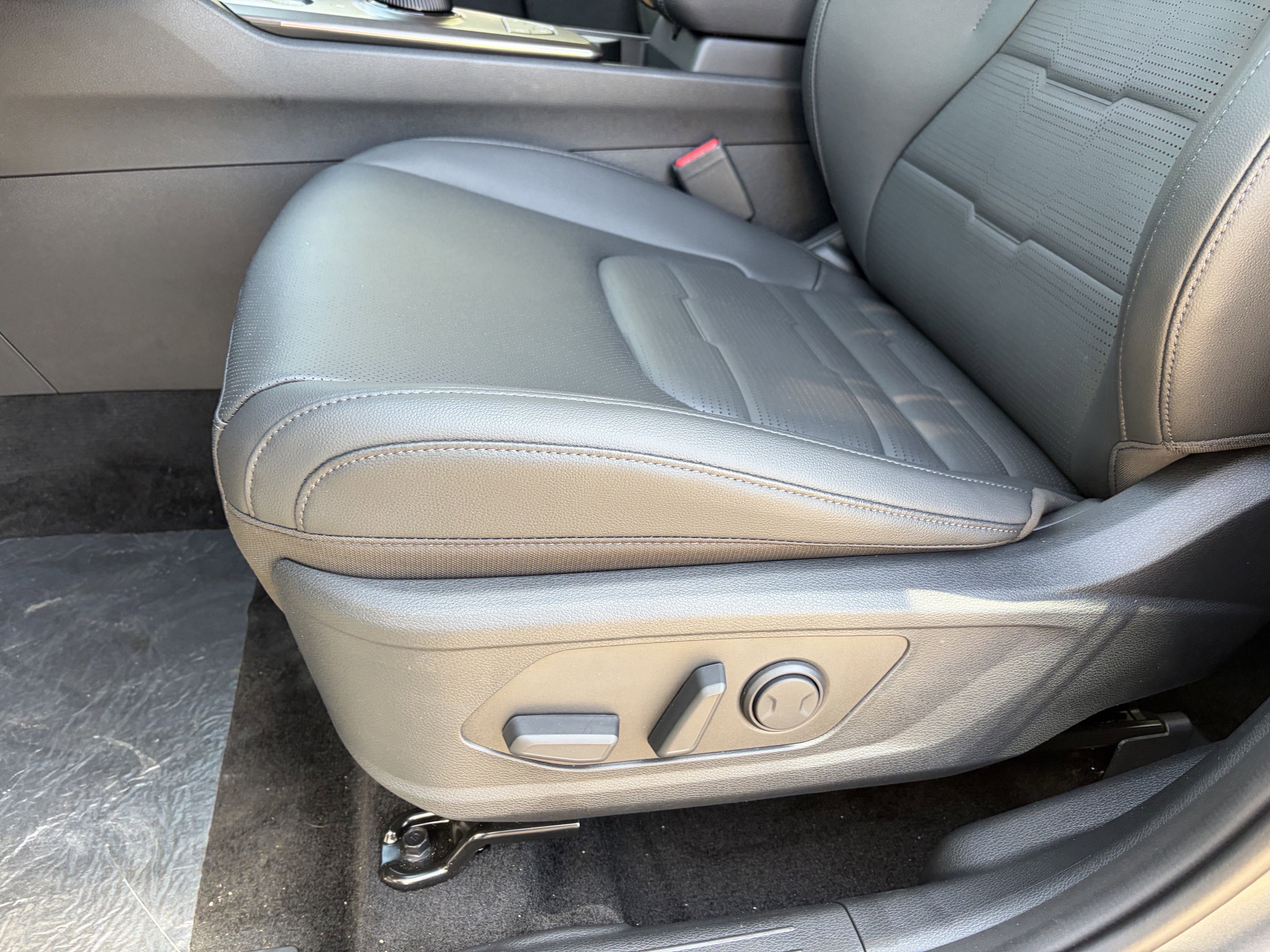 New 2026 Shadow Matte Gray Kia SX Prestige image 19