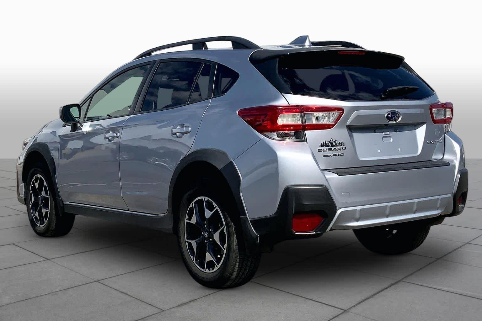 Used 2019 WHITE Subaru Premium image 9