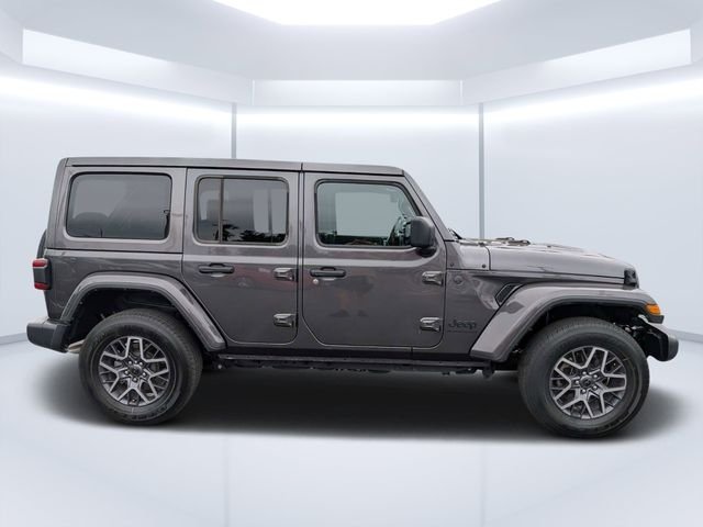 Used 2025 Gray Jeep Sahara image 2