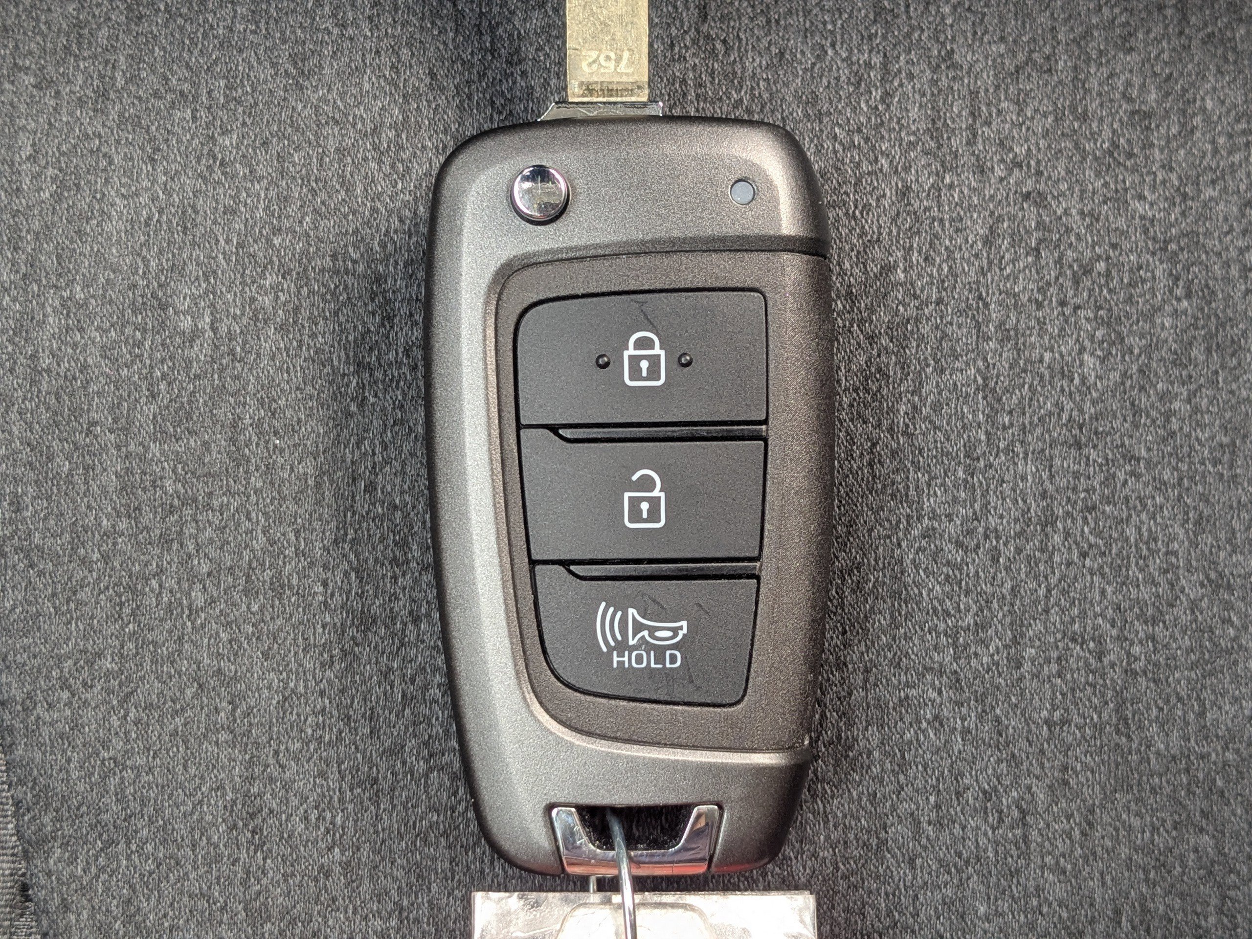 Used 2021 Quartz White Hyundai SE image 32