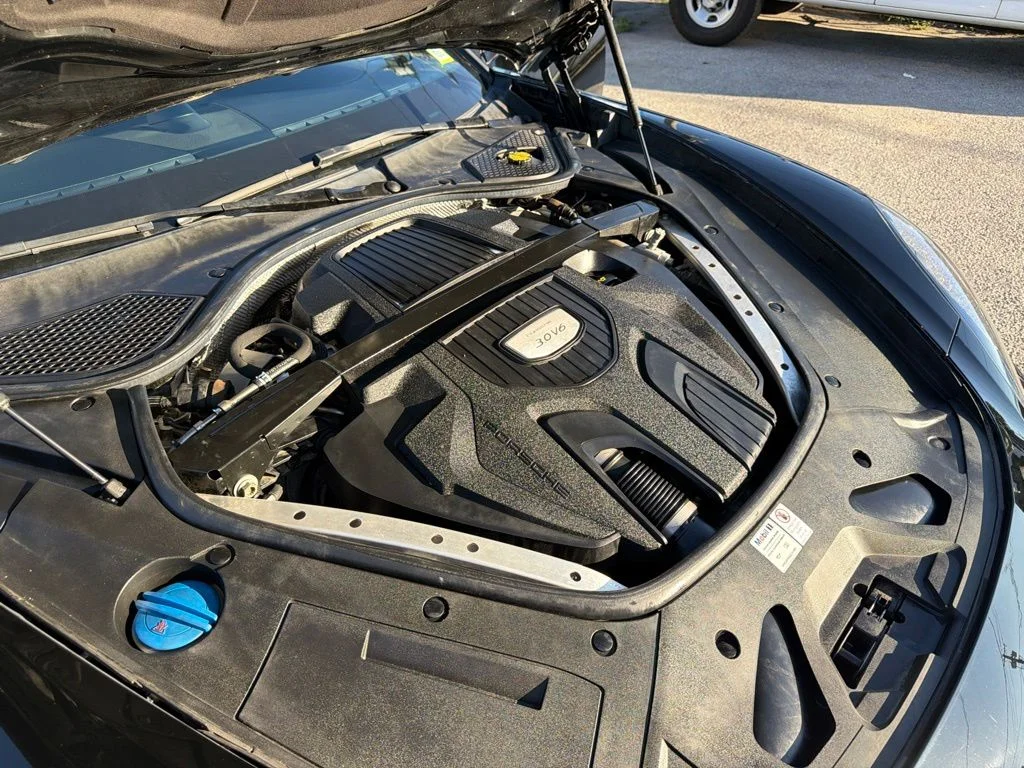 Used 2018 Black Porsche Base image 41