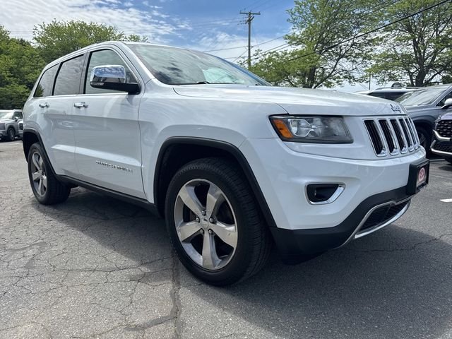 Used 2014 White Jeep Limited image 3