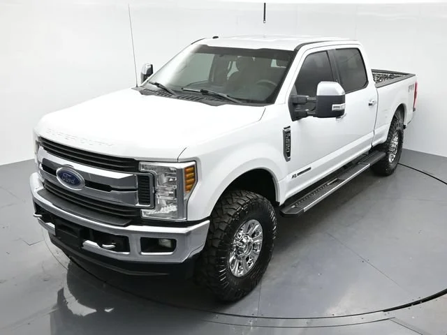Used 2018 White Ford XL image 30