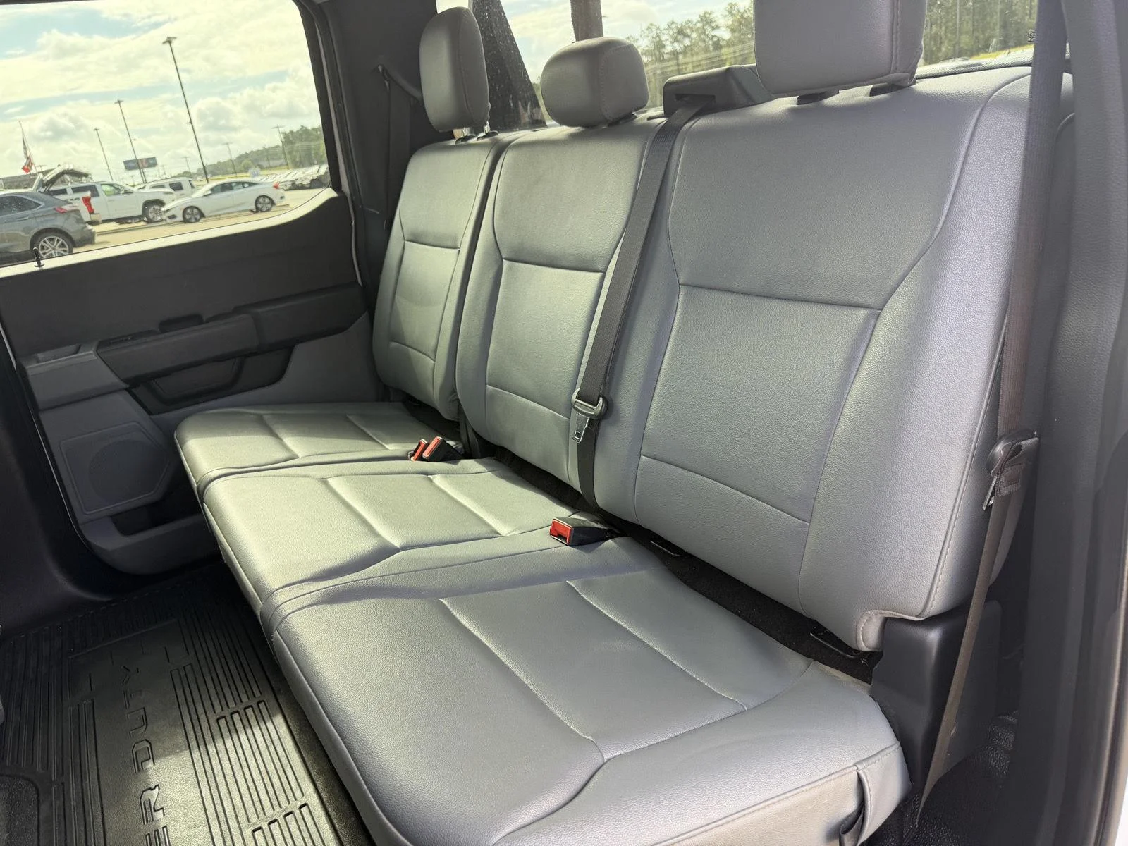 Used 2023 Oxford White Ford XL image 16