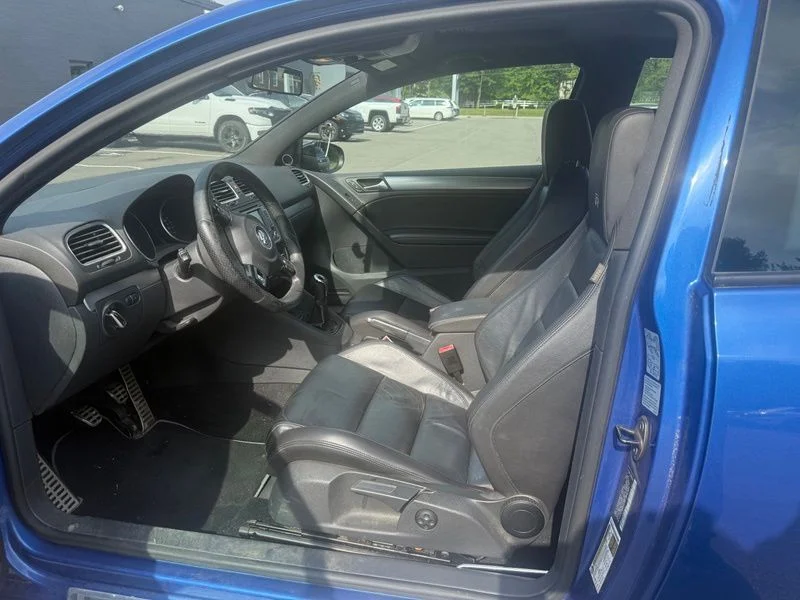 Used 2012  Volkswagen R image 10